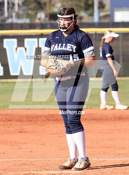 Thumbnail 1 in Poston Butte vs Deer Valley (AIA 4A Conference Play-In) photogallery.