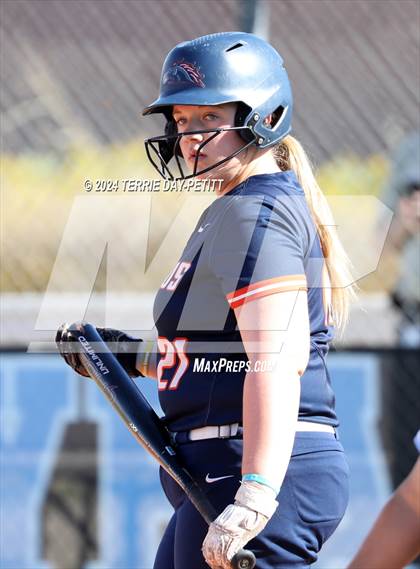 Thumbnail 1 in Poston Butte vs Deer Valley (AIA 4A Conference Play-In) photogallery.
