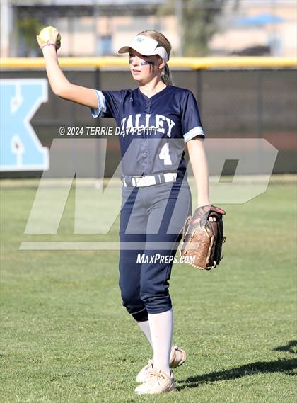 Thumbnail 3 in Poston Butte vs Deer Valley (AIA 4A Conference Play-In) photogallery.