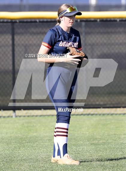 Thumbnail 3 in Poston Butte vs Deer Valley (AIA 4A Conference Play-In) photogallery.