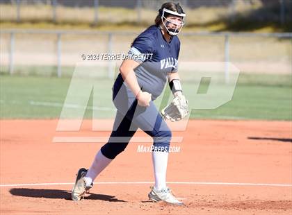Thumbnail 1 in Poston Butte vs Deer Valley (AIA 4A Conference Play-In) photogallery.