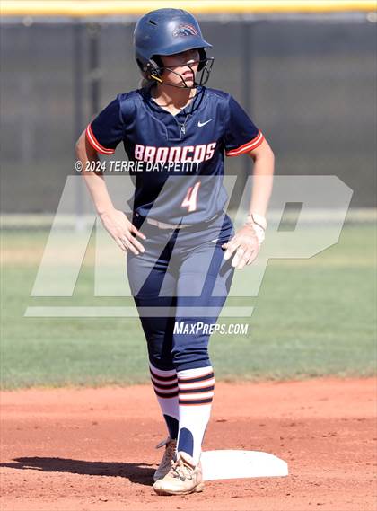 Thumbnail 2 in Poston Butte vs Deer Valley (AIA 4A Conference Play-In) photogallery.