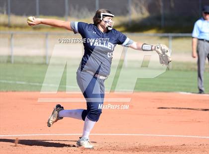 Thumbnail 1 in Poston Butte vs Deer Valley (AIA 4A Conference Play-In) photogallery.