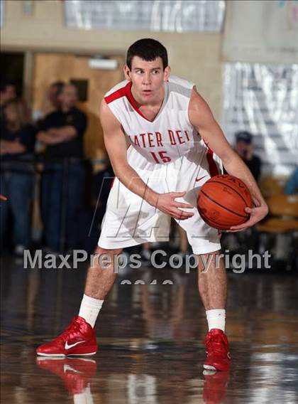 Thumbnail 2 in Mater Dei vs. Orlando Christian Prep (City of Palms Classic) photogallery.