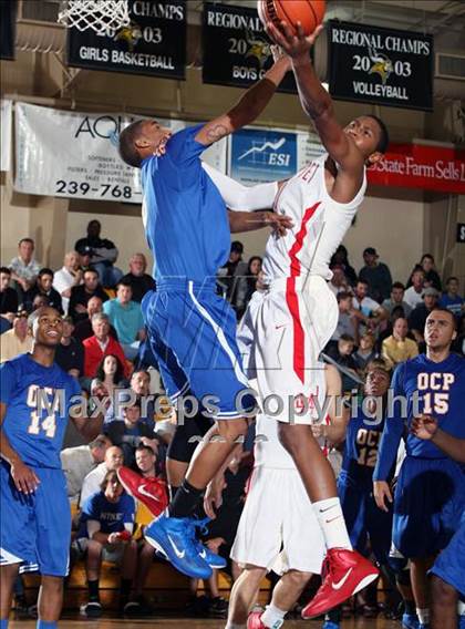 Thumbnail 2 in Mater Dei vs. Orlando Christian Prep (City of Palms Classic) photogallery.