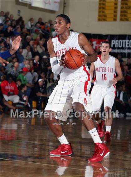 Thumbnail 1 in Mater Dei vs. Orlando Christian Prep (City of Palms Classic) photogallery.