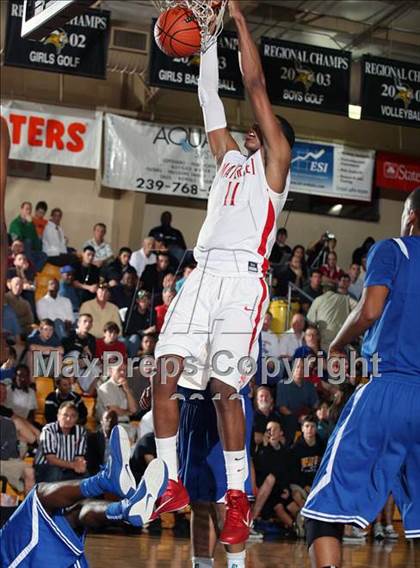 Thumbnail 1 in Mater Dei vs. Orlando Christian Prep (City of Palms Classic) photogallery.