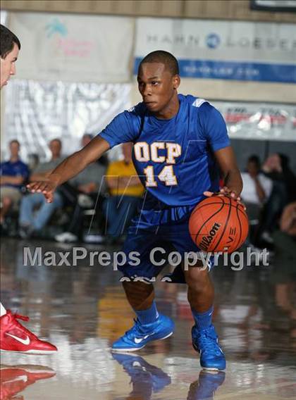 Thumbnail 3 in Mater Dei vs. Orlando Christian Prep (City of Palms Classic) photogallery.