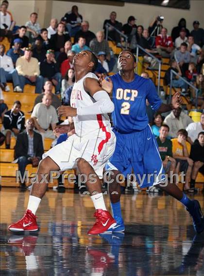 Thumbnail 3 in Mater Dei vs. Orlando Christian Prep (City of Palms Classic) photogallery.