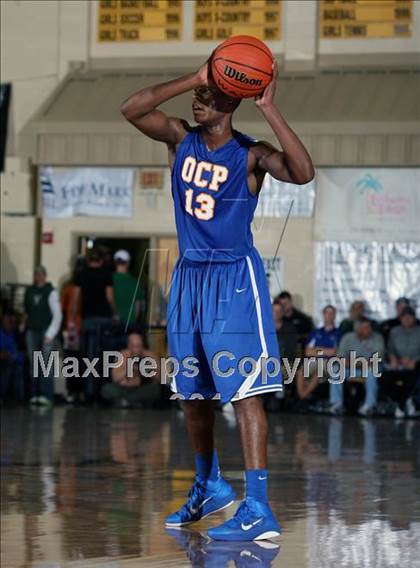 Thumbnail 3 in Mater Dei vs. Orlando Christian Prep (City of Palms Classic) photogallery.