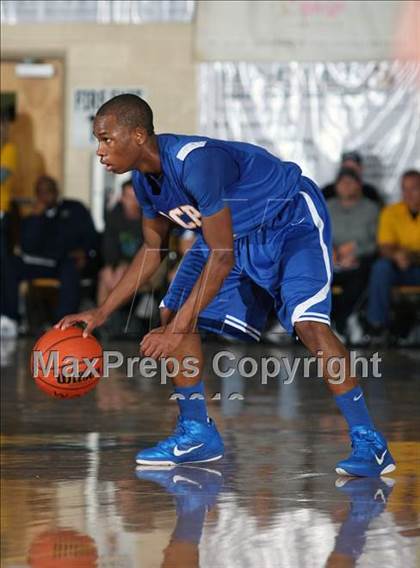 Thumbnail 1 in Mater Dei vs. Orlando Christian Prep (City of Palms Classic) photogallery.