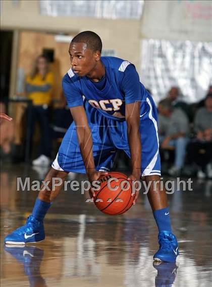 Thumbnail 2 in Mater Dei vs. Orlando Christian Prep (City of Palms Classic) photogallery.