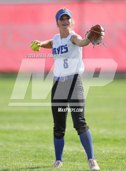 Thumbnail 3 in Grandview @ Regis Jesuit photogallery.