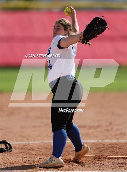 Thumbnail 1 in Grandview @ Regis Jesuit photogallery.
