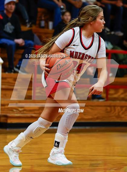 Thumbnail 3 in Lindsay @ Muenster photogallery.