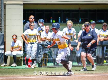 Thumbnail 3 in Snyder vs Seminole (UIL 4A Playoffs) photogallery.