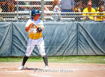 Thumbnail 2 in Snyder vs Seminole (UIL 4A Playoffs) photogallery.