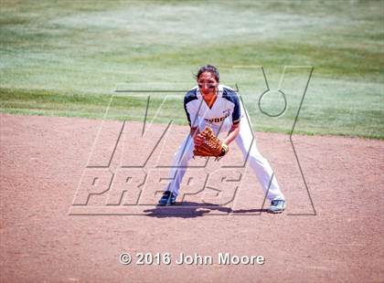 Thumbnail 2 in Snyder vs Seminole (UIL 4A Playoffs) photogallery.