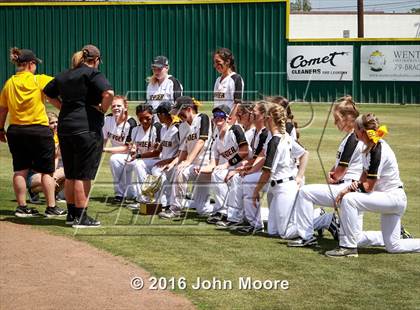 Thumbnail 3 in Snyder vs Seminole (UIL 4A Playoffs) photogallery.