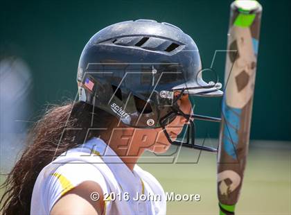 Thumbnail 2 in Snyder vs Seminole (UIL 4A Playoffs) photogallery.