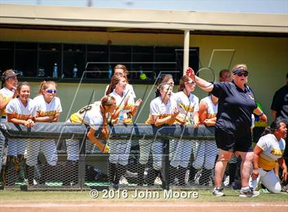 Thumbnail 1 in Snyder vs Seminole (UIL 4A Playoffs) photogallery.