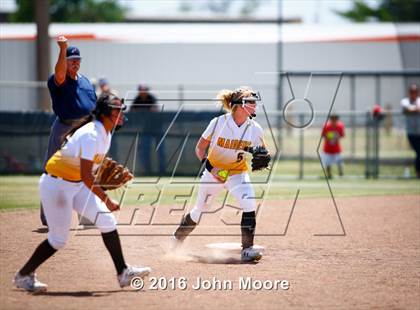 Thumbnail 3 in Snyder vs Seminole (UIL 4A Playoffs) photogallery.