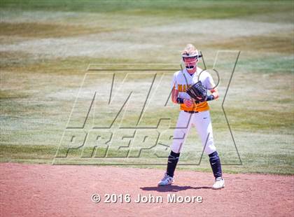 Thumbnail 2 in Snyder vs Seminole (UIL 4A Playoffs) photogallery.