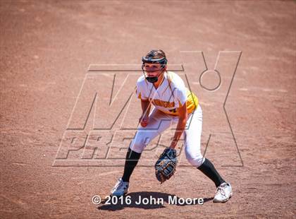 Thumbnail 1 in Snyder vs Seminole (UIL 4A Playoffs) photogallery.