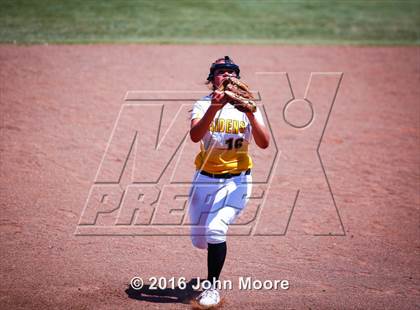 Thumbnail 1 in Snyder vs Seminole (UIL 4A Playoffs) photogallery.