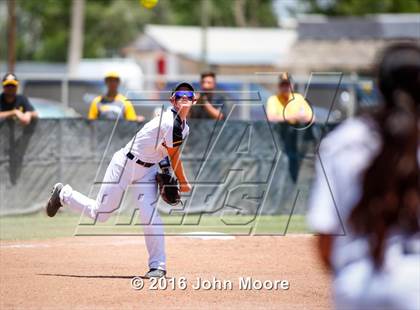 Thumbnail 2 in Snyder vs Seminole (UIL 4A Playoffs) photogallery.