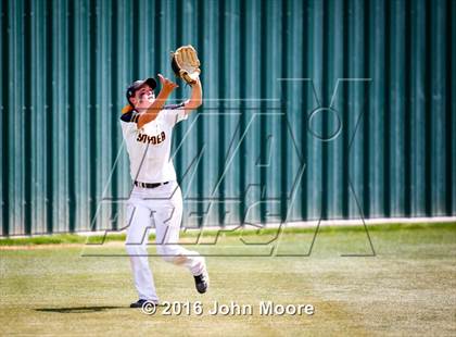 Thumbnail 3 in Snyder vs Seminole (UIL 4A Playoffs) photogallery.