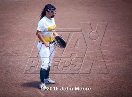 Thumbnail 3 in Snyder vs Seminole (UIL 4A Playoffs) photogallery.