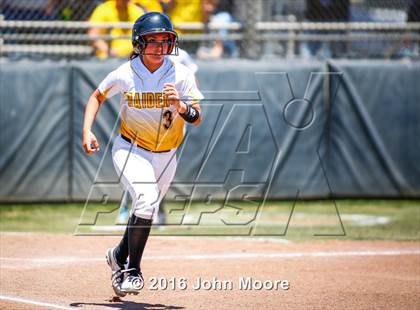 Thumbnail 1 in Snyder vs Seminole (UIL 4A Playoffs) photogallery.