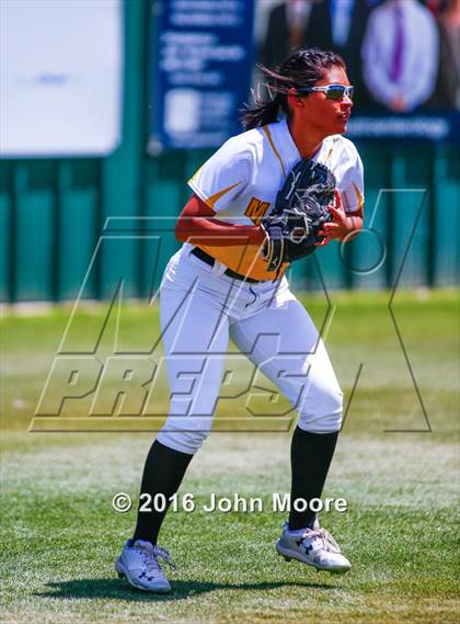 Thumbnail 1 in Snyder vs Seminole (UIL 4A Playoffs) photogallery.