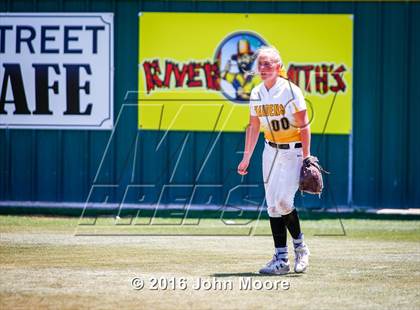 Thumbnail 1 in Snyder vs Seminole (UIL 4A Playoffs) photogallery.