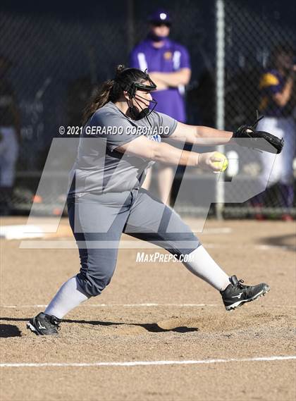 Thumbnail 1 in Escalon @ Sierra photogallery.