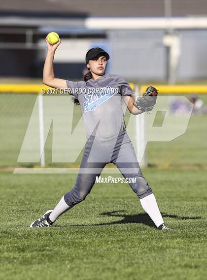Thumbnail 1 in Escalon @ Sierra photogallery.