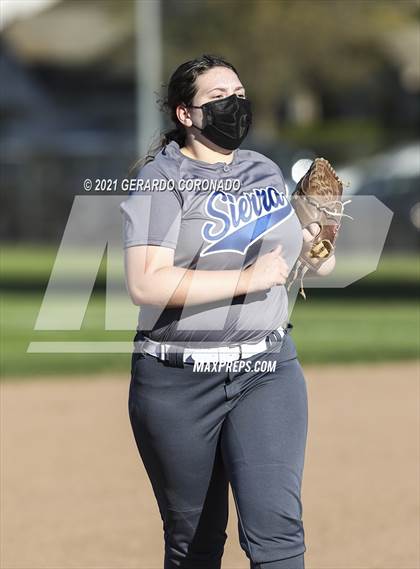 Thumbnail 1 in Escalon @ Sierra photogallery.