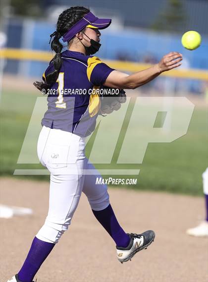 Thumbnail 2 in Escalon @ Sierra photogallery.