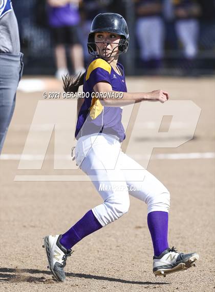 Thumbnail 1 in Escalon @ Sierra photogallery.