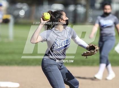 Thumbnail 1 in Escalon @ Sierra photogallery.