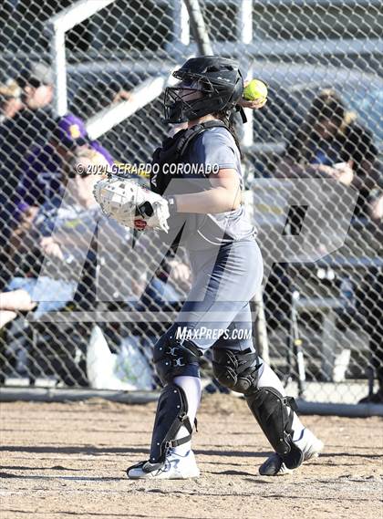 Thumbnail 1 in Escalon @ Sierra photogallery.