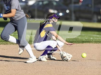 Thumbnail 1 in Escalon @ Sierra photogallery.