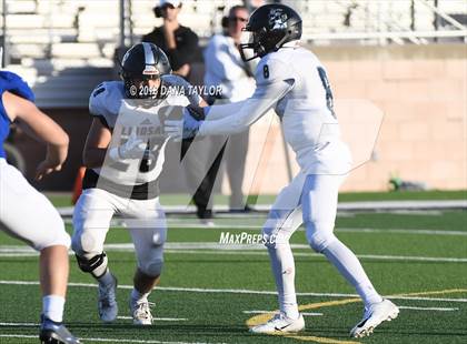 Thumbnail 3 in Stamford vs. Lindsay (UIL 2A-1 Region I Bi-District Playoff) photogallery.