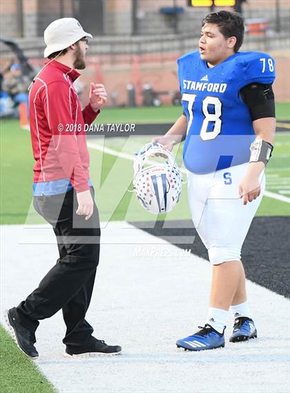Thumbnail 2 in Stamford vs. Lindsay (UIL 2A-1 Region I Bi-District Playoff) photogallery.
