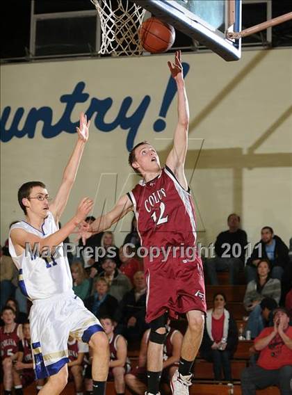 Thumbnail 3 in Colusa vs. Willows (Pierce Tournament) photogallery.