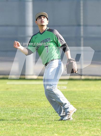 Thumbnail 1 in Bonham vs Lake Worth (Krum Invitational) photogallery.