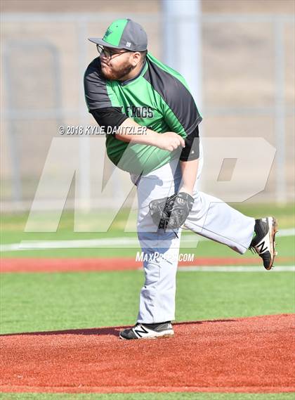 Thumbnail 2 in Bonham vs Lake Worth (Krum Invitational) photogallery.