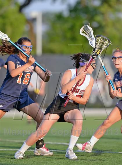 Thumbnail 1 in Garden City vs Manhasset (Section 8 Class B Final) photogallery.