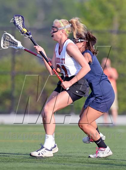 Thumbnail 3 in Garden City vs Manhasset (Section 8 Class B Final) photogallery.